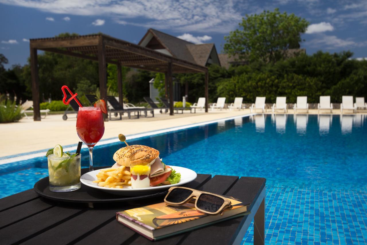 Real Colonia Hotel & Suites โกโลเนีย เดล ซากราเมนโต ภายนอก รูปภาพ